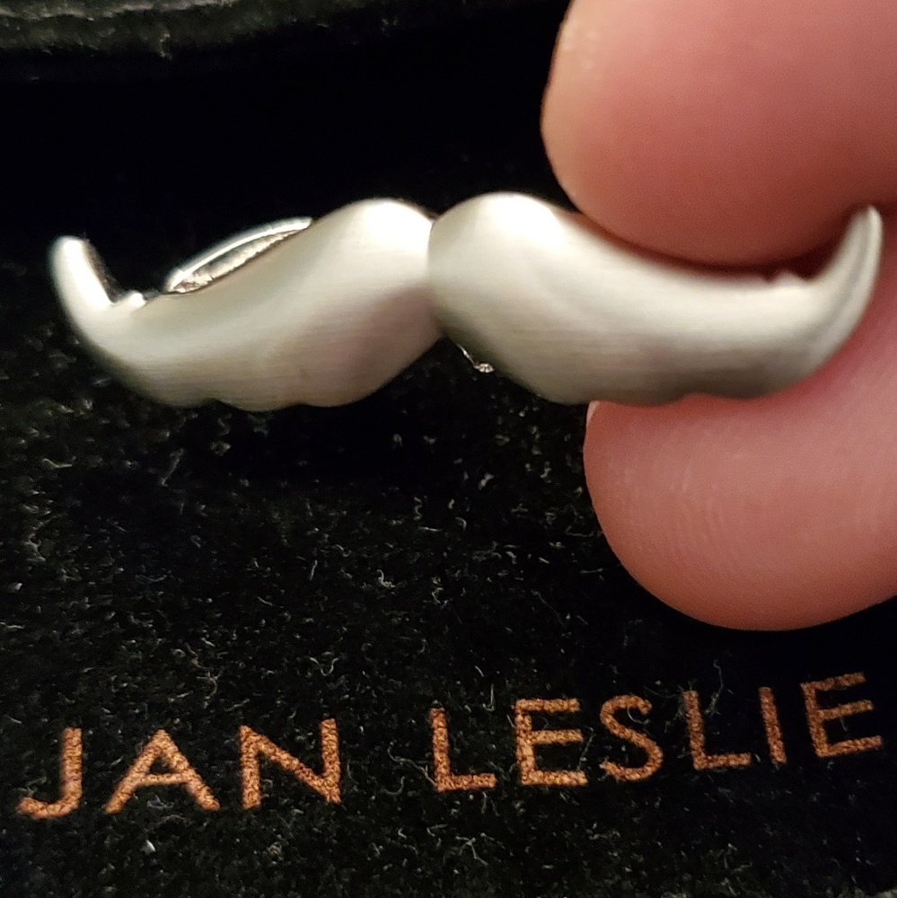 Tie bar by Jan Leslie